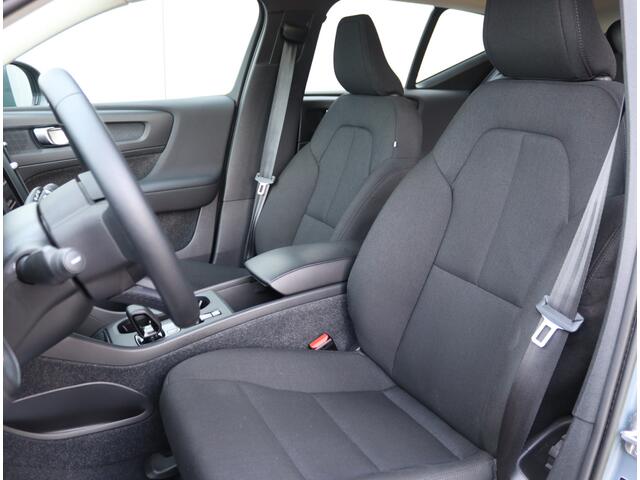 Volvo XC40 1.5 T2 Momentum Core | Navigatie | 1e eigenaar | Org. NL