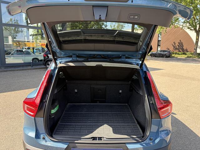 Volvo XC40 Recharge Ultimate 70 kWh SOH 97% | WARMTEPOMP | PANORAMADAK | ELEKTRISCHE TREKHAAK | 360° CAMERA | HARMAN KARDON | STOEL- & STUURVERWARMING | ELEKTRISCHE STOELEN MET GEHEUGEN | VOLVO DEALER ONDERHOUDEN | ALL-IN-PRIJS |