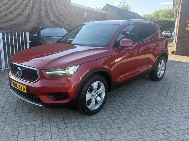 Volvo XC40 2.0 T4 AWD Momentum Pro