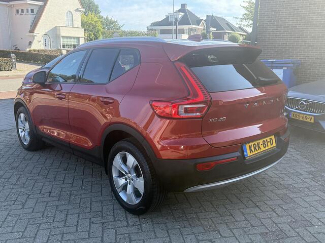 Volvo XC40 2.0 T4 AWD Momentum Pro