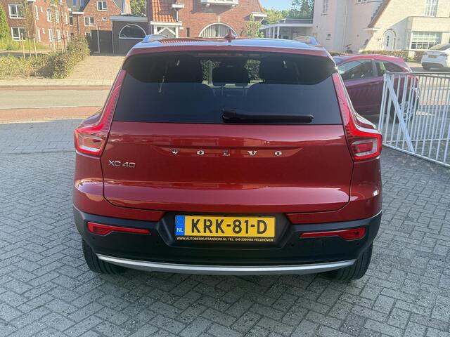 Volvo XC40 2.0 T4 AWD Momentum Pro