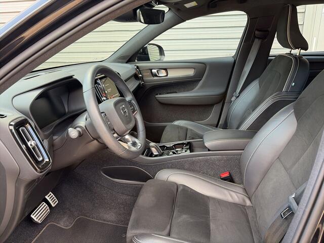 Volvo XC40 1.5 T5 Recharge R-Design / Harman/Kardon / Achteruitrijcamera / elektrische voorstoelen /
