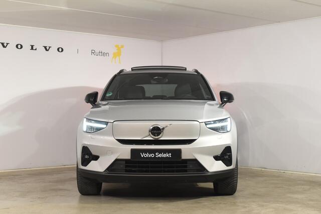 Volvo XC40 Single Motor Extended Range Ultimate 82 kWh / Adaptieve cruise control / Elektrische achterklep / Stoel - en stuurwielverwarming / Elektrisch verstelbare voorstoelen met geheugen / Extra getint glas / 360 Camera / Harman Kardon /