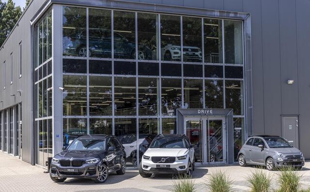 Volvo XC40 1.5 T4 Plug-in hybrid Ultimate Dark |Pano|H/K|360Cam|Memory|PilotAssit|Trekhaak|BLIS|ThunderGrey