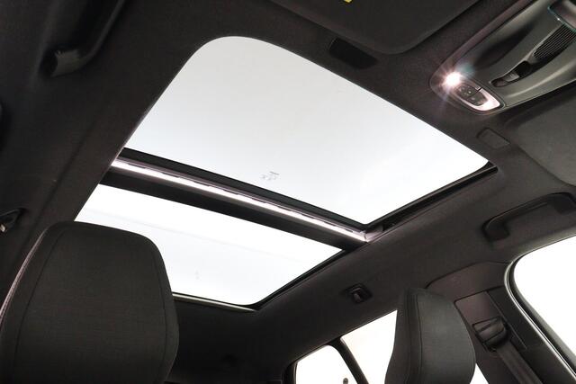 Volvo XC40 T3 AUT. MOMENTUM PRO -PANO.DAK|HARMAN/KARDON|CAMERA|NAVI|PRIVACY.GLAS|18"