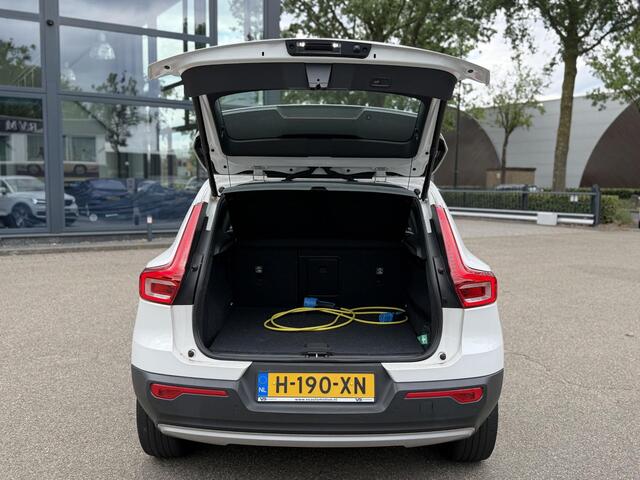 Volvo XC40 1.5 T5 Twin Engine Momentum Pro | ORIGINEEL NEDERLANDSE AUTO MET NAP | PLUG-IN HYBRIDE | PILOT ASSIST | ADAPTIVE CRUISE CONTROL | ELEKTRISCHE ACHTERKLEP | STOELVERWARMING |ALL IN RIJKLAAR GELEVERD MET 12 MAANDEN BOVAG-GARANTIE