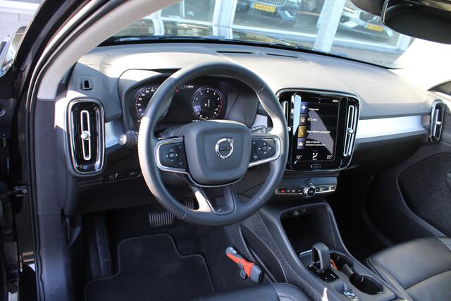 Volvo XC40 T2 130PK Automaat Momentum | Org. NL | AppleCarplay | PDC Achter | Climate Control | Leder |