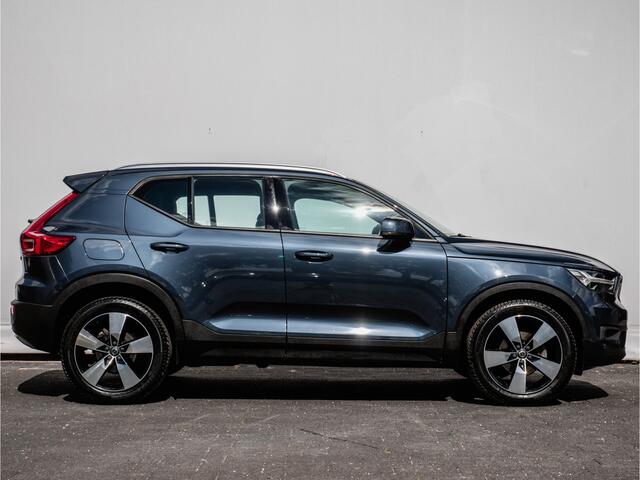 Volvo XC40 1.5 T2 130pk Business Pro Sportstoelen/ Stuur+stoelverwarming/ Camera/ Adapt. cruise/ Blindspot