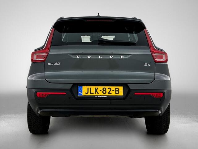 Volvo XC40 2.0 B4 Plus Dark