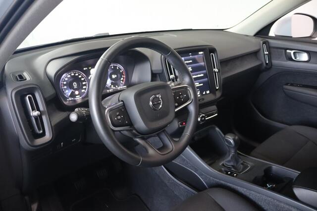 Volvo XC40 1.5 T2 Momentum | Climate Pack | Carplay | Navigatie | LED