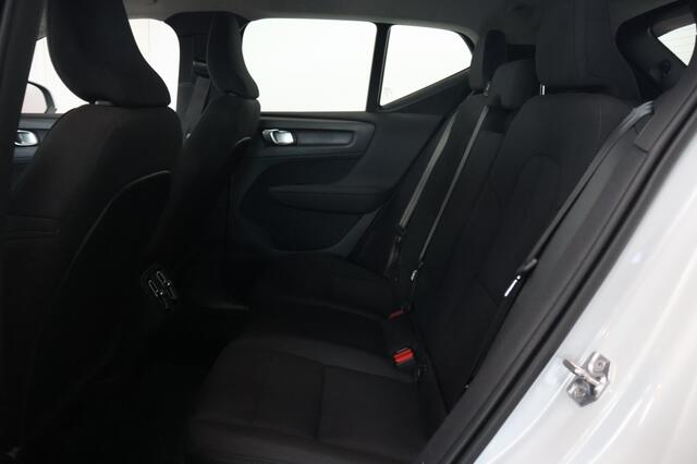Volvo XC40 1.5 T2 Momentum | Climate Pack | Carplay | Navigatie | LED