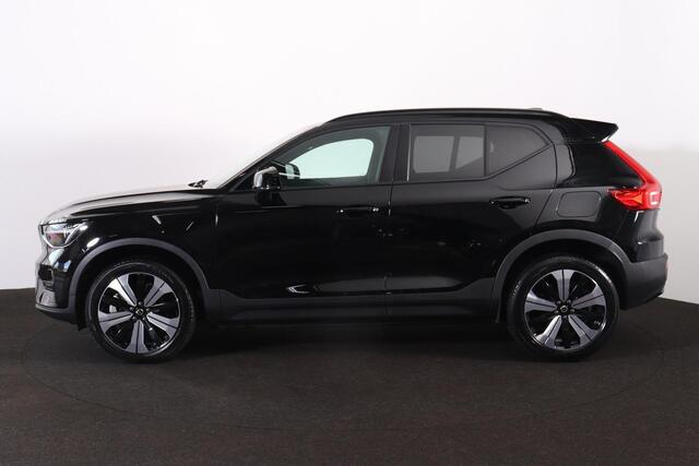 Volvo XC40 Recharge Plus 70 kWh - IntelliSafe Assist & Surround - Parkeercamera achter - Verwarmde voorstoelen & stuur - Parkeersensoren voor & achter - Draadloze tel. lader - Extra getint glas - 19' LMV