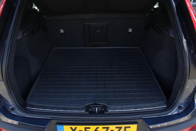 Volvo XC40 D3 150PK Automaat Inscription | Euro6 | Adapt. Cruise | PDC + Camera | Verw. Voorstoelen & Stuurwiel | Keyless |