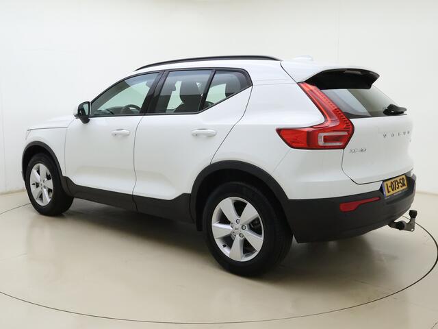 Volvo XC40 T2 129PK Automaat Momentum Core | Trekhaak | Camera | | Navigatie | Carkit | LED