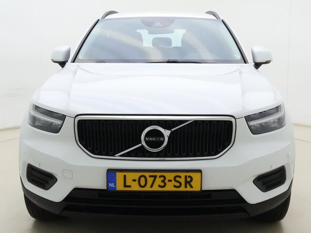 Volvo XC40 T2 129PK Automaat Momentum Core | Trekhaak | Camera | | Navigatie | Carkit | LED