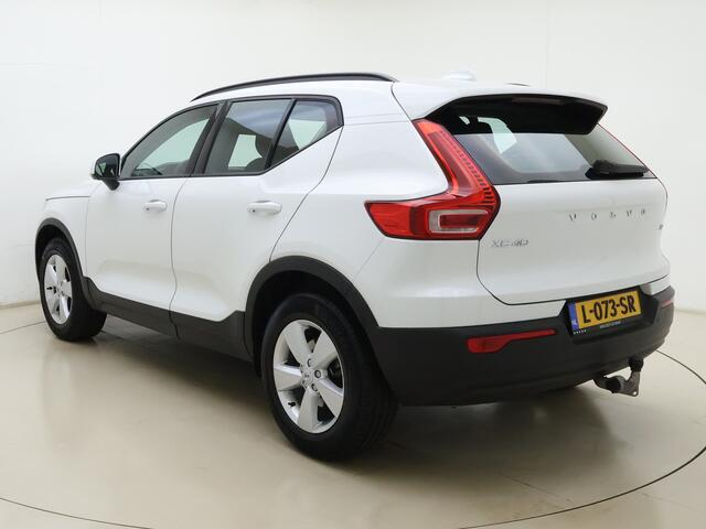 Volvo XC40 T2 129PK Automaat Momentum Core | Trekhaak | Camera | | Navigatie | Carkit | LED