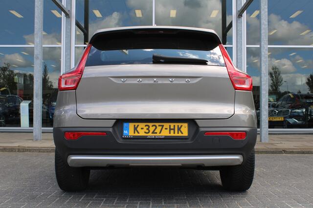 Volvo XC40 T2 130PK Automaat Business Pro | Pilot Assist | El. Achterklep | AppleCarplay | Verw. Stoelen & Stuurwiel | DAB |