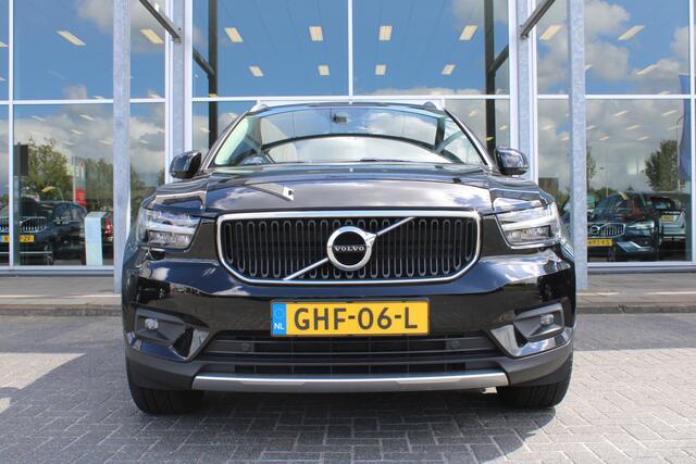 Volvo XC40 T2 130pk Business Pro | Verw. Voorstoelen & Stuurwiel | Camera + PDC | DAB | BLIS | Keyless |