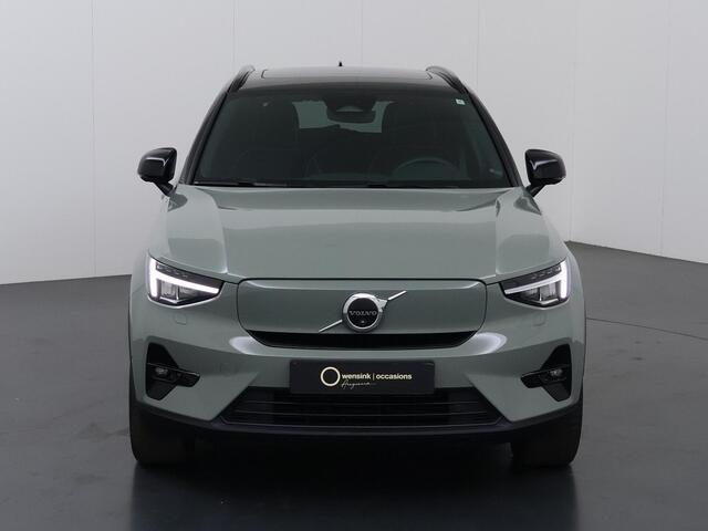Volvo XC40 Recharge Ultimate 70 kWh | 96% SOH | Harman/Kardon Audio | Comfortstoelen | Ele.verstelbare stoelen + geheugen | Stoelverwarming | Navigatie | DAB | Apple CarPlay/Android Auto | 360 Camera | Panoramadak | Adaptieve Cruise Control | Ele. kofferdeksel |