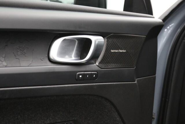 Volvo XC40 Recharge Twin Ultimate 82 kWh 408 PK, Trekhaak, Panoramadak, Harman/kardon, 360 Camera, 4X Stoelverwarming