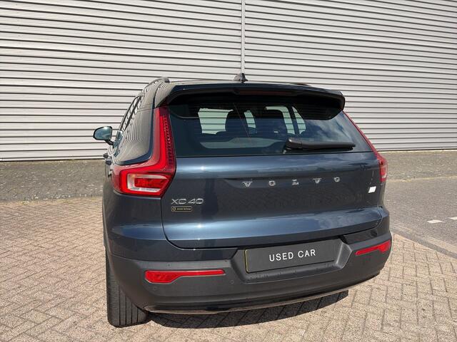 Volvo XC40 1.5 T4 Recharge R-Design / Achteruitrijcamera / Stoel- en stuurverwarming / inklapbare trekhaak /
