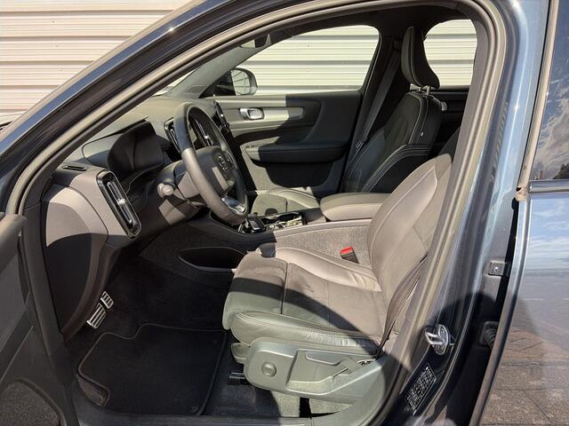 Volvo XC40 1.5 T4 Recharge R-Design / Achteruitrijcamera / Stoel- en stuurverwarming / inklapbare trekhaak /
