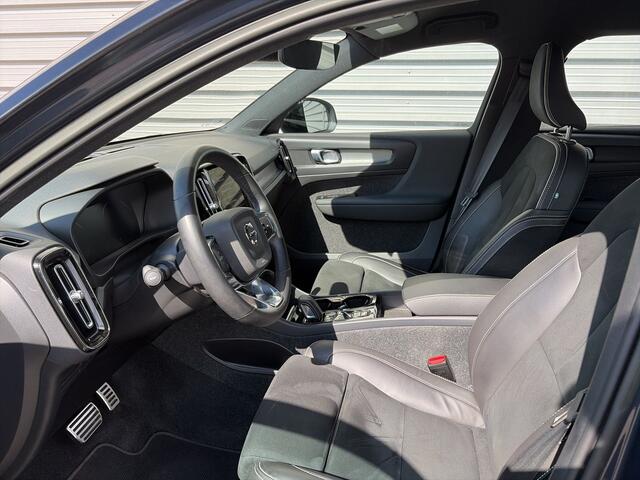 Volvo XC40 1.5 T4 Recharge R-Design / Achteruitrijcamera / Stoel- en stuurverwarming / inklapbare trekhaak /