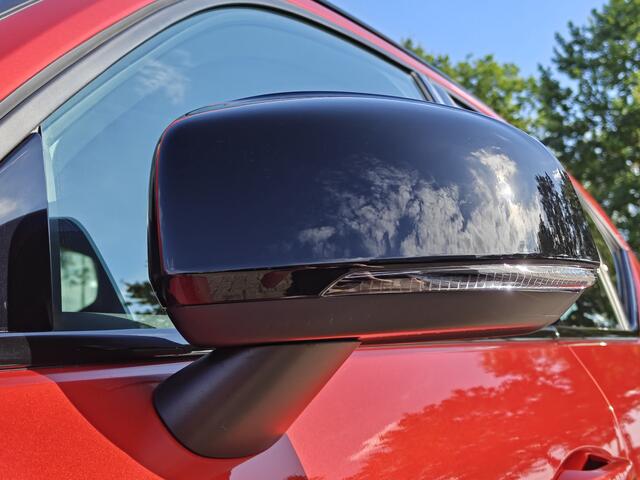 Volvo XC40 B4 211PK Plus Dark | BLIS | Trekhaak | H&K | Verwarm. Stoelen+Stuur | ACC | PDC V+A | Camera Achter |
