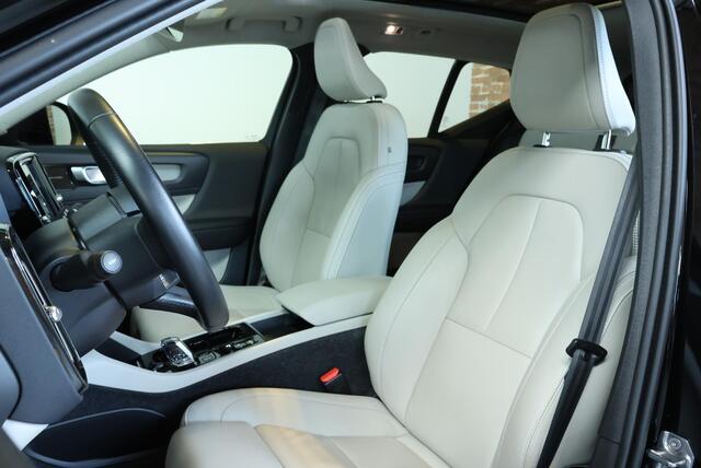 Volvo XC40 T5 Recharge Inscription | Adaptive Cruise Control | 360° Parkeercamera | Parkeersensoren voor + achter | Parkeerverwarming | Harman Kardon Premium Audio | Panoramadak | BLIS | Park Assist Pilot | Stoelverwarming |