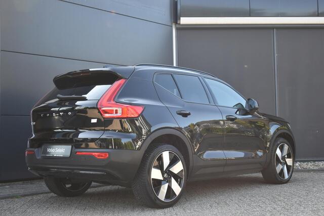 Volvo XC40 Recharge Core | Comfortstoelen | Stoelverwarming | Stuurwielverwarming | Draadloze telefoonlader | Adaptive Cruise Control | Parkeersensoren voor + achter | Parkeercamera |