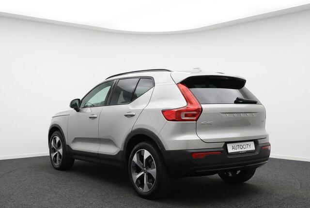 Volvo XC40 2.0 B3 MHEV Ultimate Dark Pano l Harman l 360° l Winterpakket