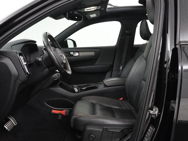 Volvo XC40 Recharge P8 AWD R-Design | SOH 91% | Panoramadak | Leder | Stuur/stoel verwarming | Harman/Kardon | Carplay | 360 Camera | Park assist | Virtueel dashboard | Cruise control