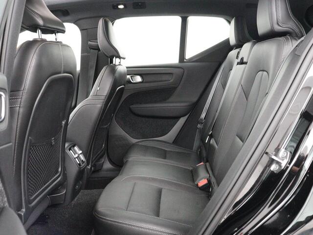 Volvo XC40 Recharge P8 AWD R-Design | SOH 91% | Panoramadak | Leder | Stuur/stoel verwarming | Harman/Kardon | Carplay | 360 Camera | Park assist | Virtueel dashboard | Cruise control