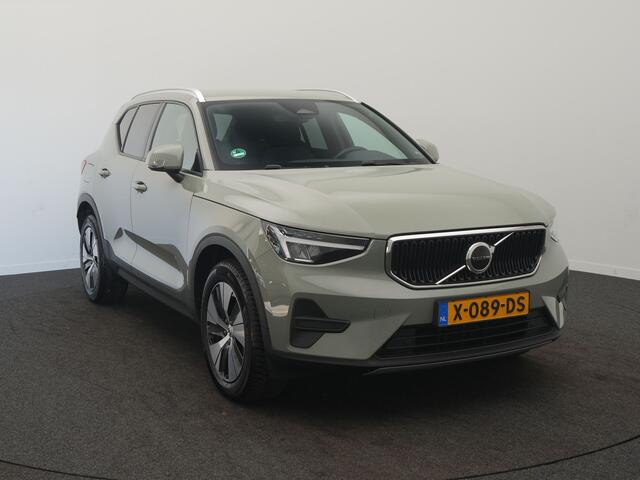 Volvo XC40 2.0 B3 Core - RIJKLAARPRIJS - All Seasonbanden - Achteruitrijcamera - Stoel- en Stuurverwarming!
