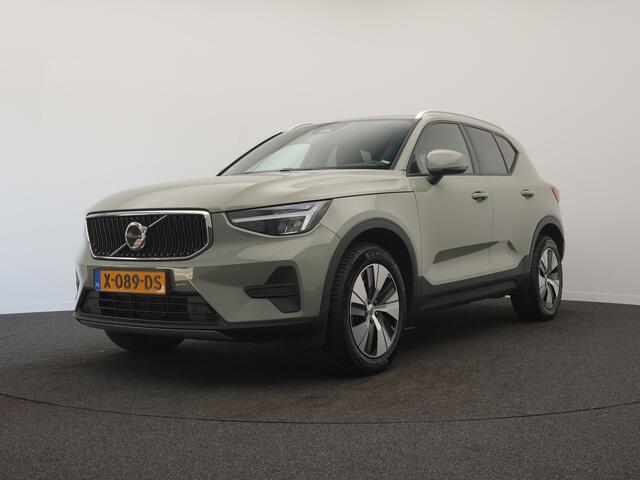 Volvo XC40 2.0 B3 Core - RIJKLAARPRIJS - All Seasonbanden - Achteruitrijcamera - Stoel- en Stuurverwarming!