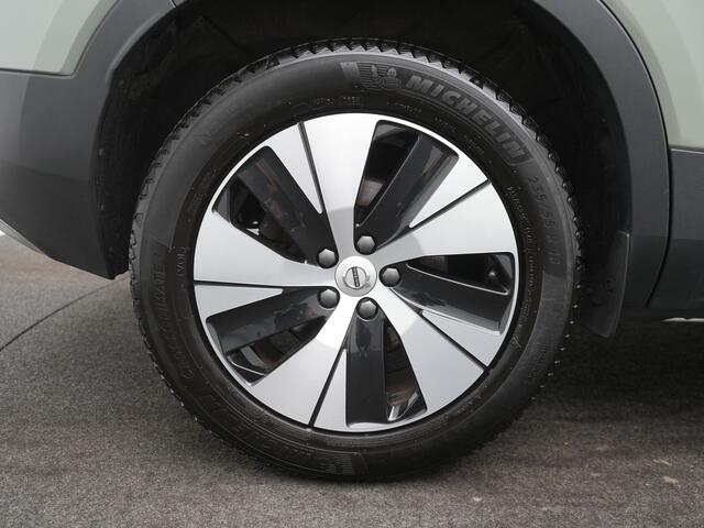 Volvo XC40 2.0 B3 Core - RIJKLAARPRIJS - All Seasonbanden - Achteruitrijcamera - Stoel- en Stuurverwarming!