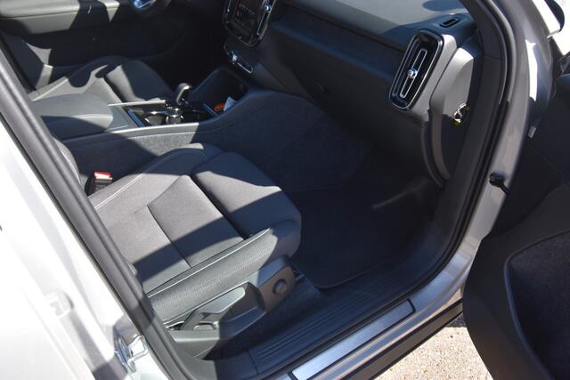 Volvo XC40 Single Motor Core 69 kWh , SOH 94.1 % , SUPER NETTE AUTO , CLIMATR , A UITRIJ CAM , LED KOPL ,