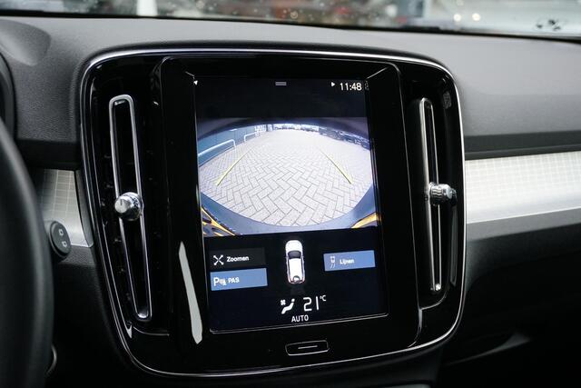Volvo XC40 1.5 T3 Momentum Pro + DEALER ONDERHOUDEN + CAMERA / CARPLAY