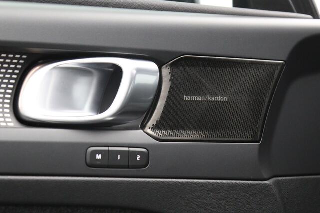 Volvo XC40 211 PK 1.5 T4 Recharge R-Design PHEV, Panoramadak, Harman/Kardon, Memory