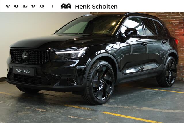 Volvo XC40 B4 Plus Black Edition | Panoramadak | 360° Parkeercamera | Parkeersensoren voor + achter | Semi Electrische Wegklapbare Trekhaak | Google Infotainment | Electrische bedienbare voorstoelen | Adaptive Cruise Control | Stoelverwarming | Stuurwielverwarming