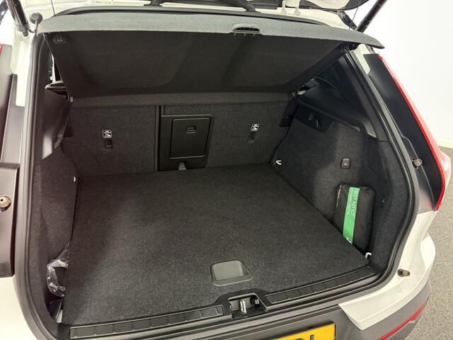 Volvo XC40 T4 211pk AUT7 PHEV R-Design Trekhaak 1800kg/ Adapt. Cruise/ Camera/ Stoel en Stuur verw.