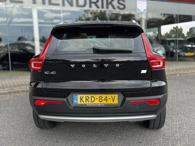 Volvo XC40 1.5 T5 Recharge Inscription | Trekhaak | Panorama | Leder Amber | H&K Audio | Memory Seat | Camera |