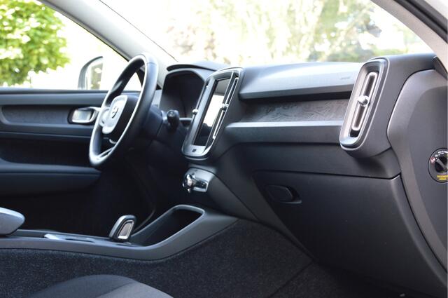 Volvo XC40 1.5 T2 Essential LED | CARPLAY | CAMERA | TREKHAAK | CRUISE | ENZ