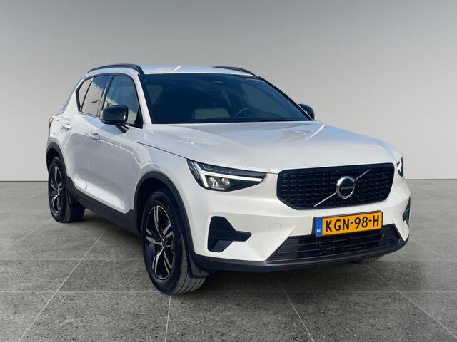 Volvo XC40 2.0 B4 Plus Dark