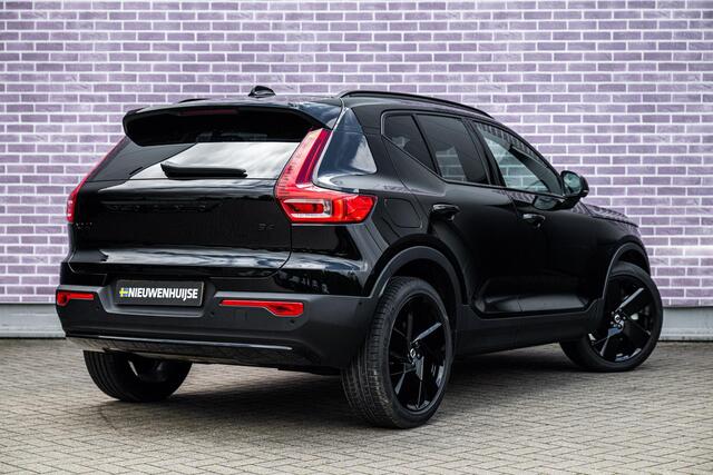 Volvo XC40 2.0 B4 Plus Black Edition | Trekhaak | 360° Camera | Panoramadak | Harman Kardon Audio | Keyless Entry | Elektrische Achterklep | Elektrisch Verstelbare Voorstoelen | Cruise Control Adaptief | BLIS | Google Navigatie | Apple Carplay | Android Auto | Lichtmetalen Velgen 20 inch