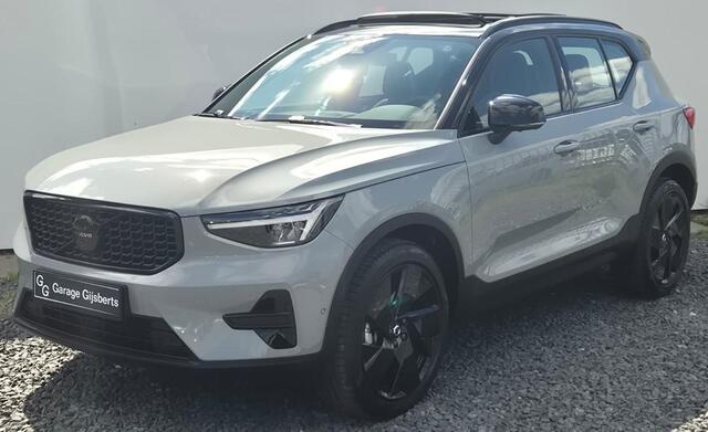 Volvo XC40 2.0 B3 Ultra Black Edition 20" Wielen - Panoramadak - Lounge-pakket - Harman Kardon Audio - 360 Cam - Alarm - Climate - R980 Interieur - Power seats met memory Links - Two Tone - Full led koplampen -Donkere hemel