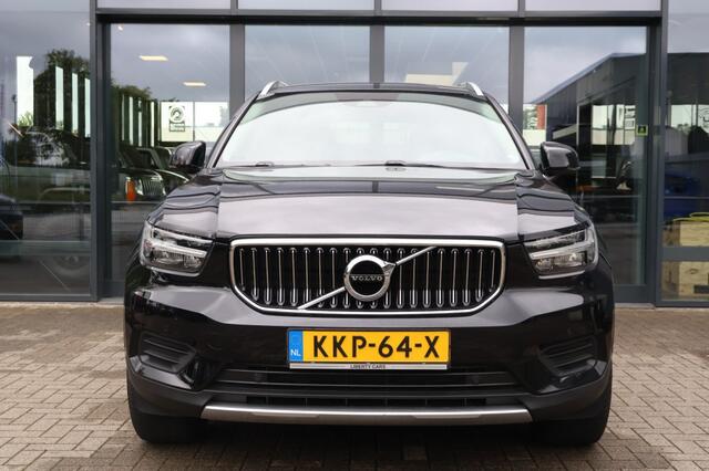 Volvo XC40 1.5 T3 Automaat INSCRIPTION / Leder / Trekhaak 1600 KG