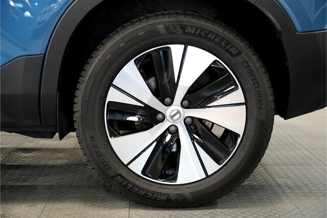 Volvo XC40 1.5 T5 Plug-in Hybrid 193kW/262pk DCT7 Plus Dark HARMAN/KARDON + EL.TREKHAAK + ADAPT.CRUISE + PILOT ASSIST + STOEL-&STUURVERWARMING + BLIS + LANE ASSIST + ACHTERUITRIJCAMERA + KEYLESS ENTRY&GO + POWER SEATS + PARKSENSOREN V&A + 19" LM-VELGEN!!