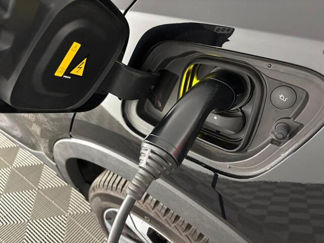 Volvo XC40 Recharge Core | CARPLAY | CAMERA | Full LED | Sportstoelen | SOH 97.8% |