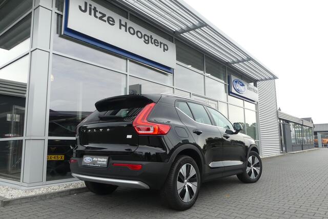 Volvo XC40 1.5 T4 Plug-in hybrid Essential Bright WINTER PACK, CRUISE, CLIMA, NAVI, CAMERA, PDC V&A, APPLE CARPLAY/ANDROID AUTO, 24.918KM